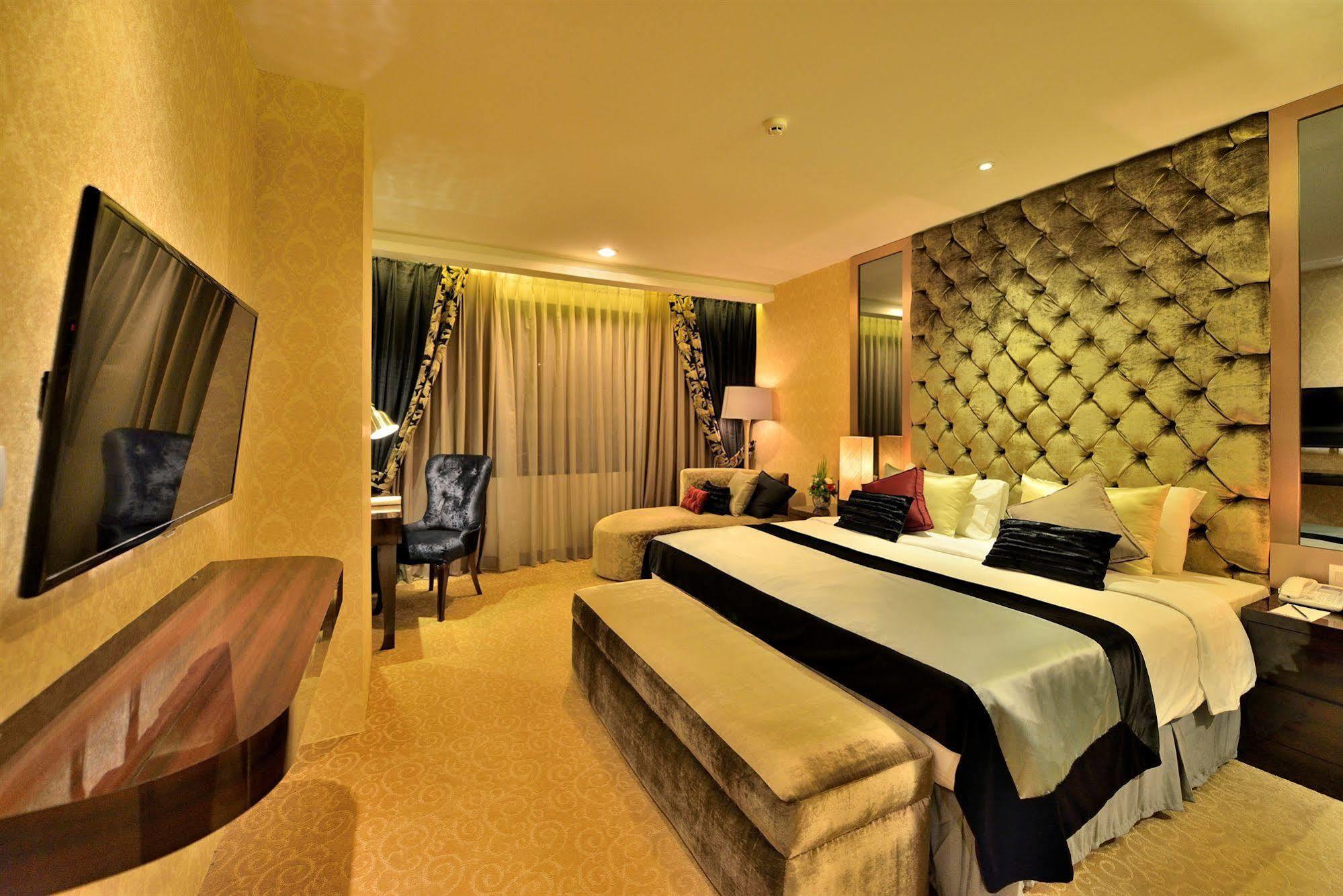 Amaroossa Grande Otel Bekasi Dış mekan fotoğraf