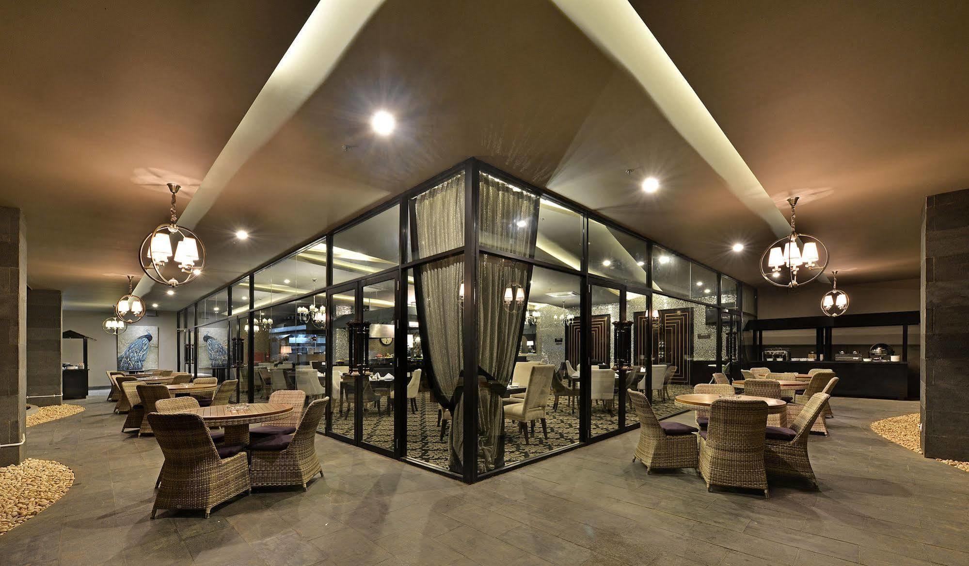 Amaroossa Grande Otel Bekasi Dış mekan fotoğraf